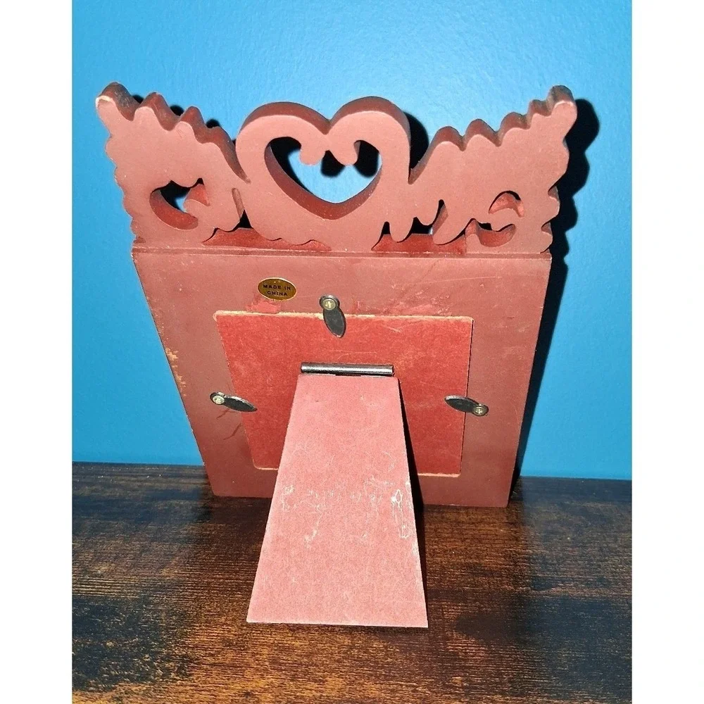 Pretty As a Picture Wood Photo Frame w/ Carved Heart – 3
